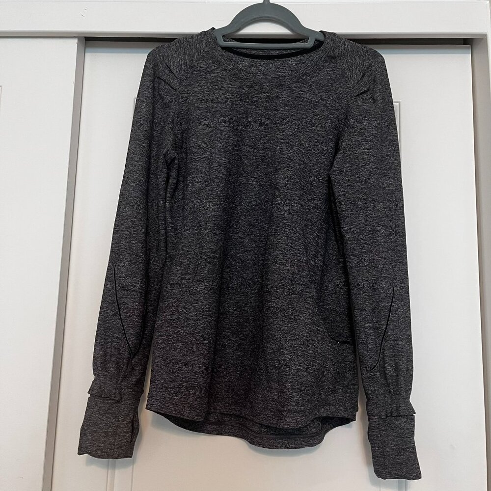 LULULEMON Long Sleeve Heather Gray Top Women's Size 8